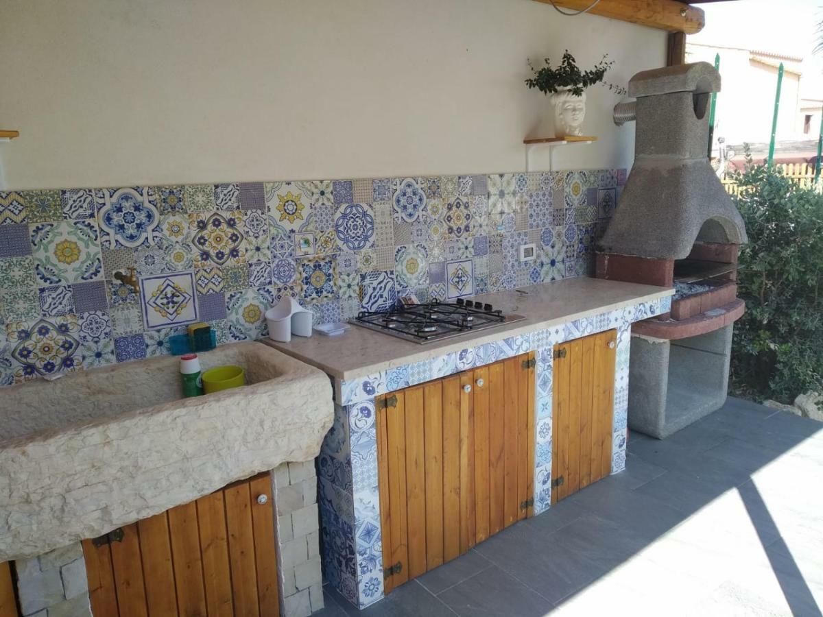 L'Isola Del Sole Panzió Castelluzzo Kültér fotó